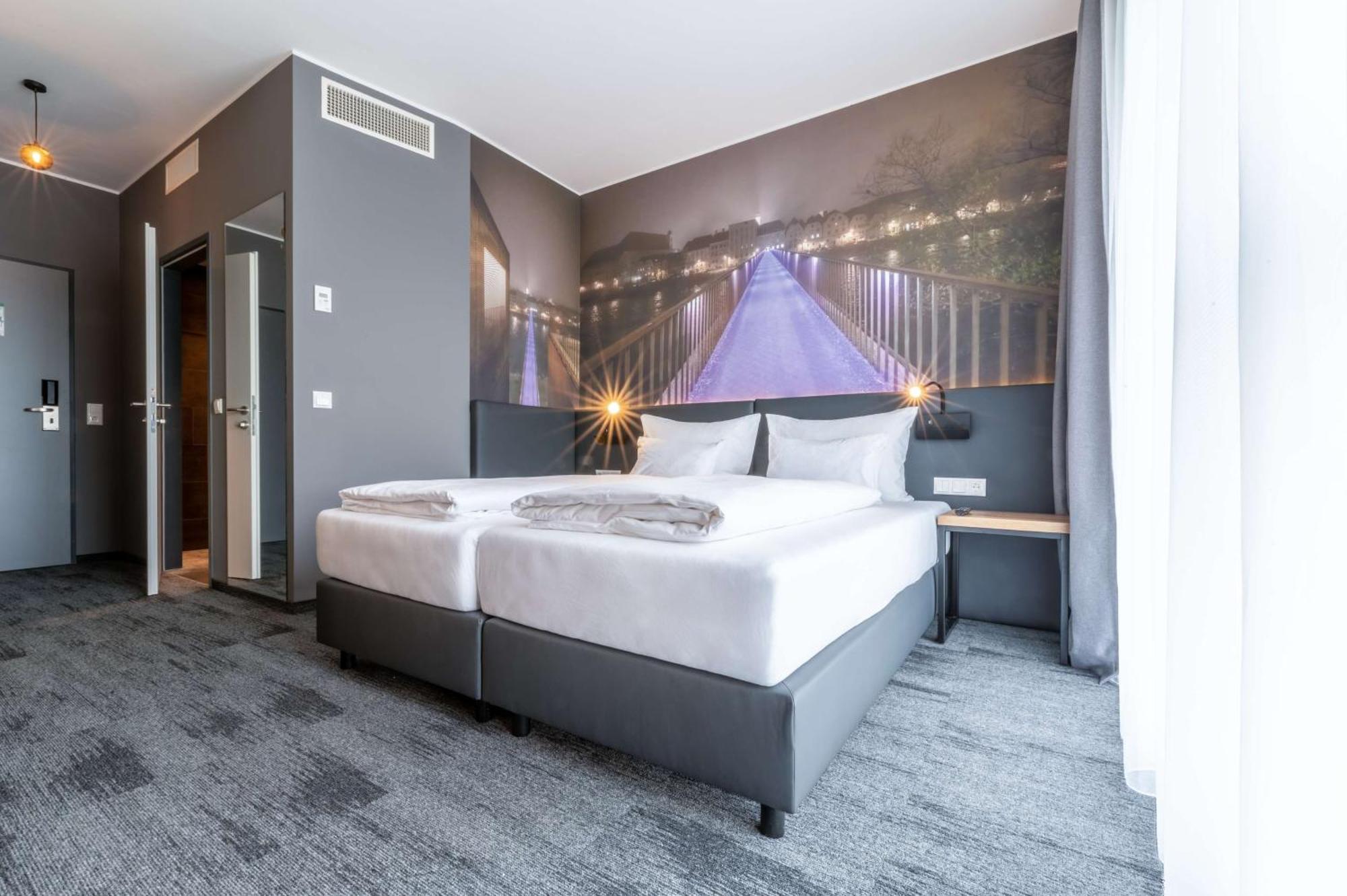 Aiden By Best Western Stadtgut Hotel Steyr - Free Parking Bagian luar foto
