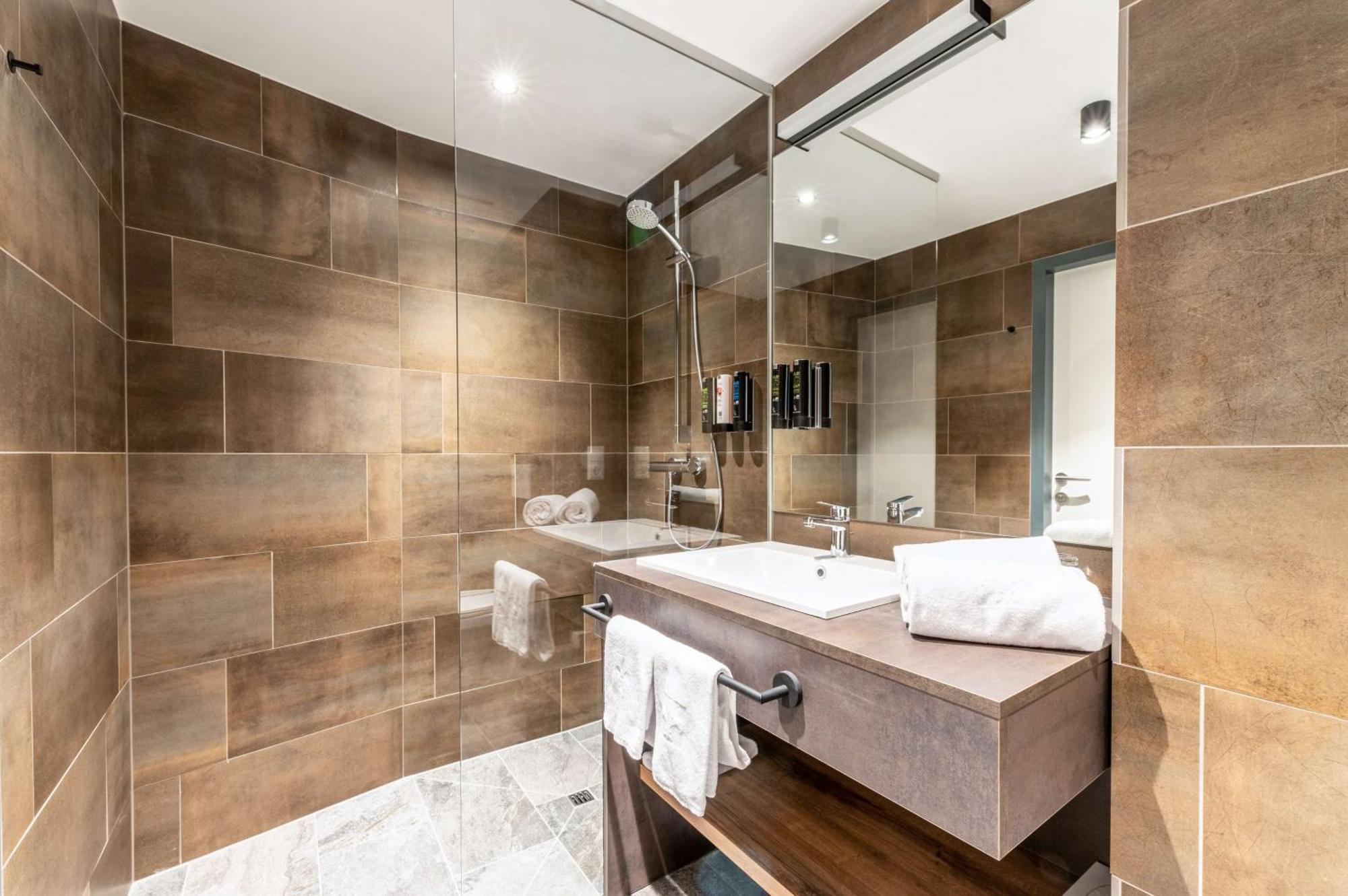 Aiden By Best Western Stadtgut Hotel Steyr - Free Parking Bagian luar foto