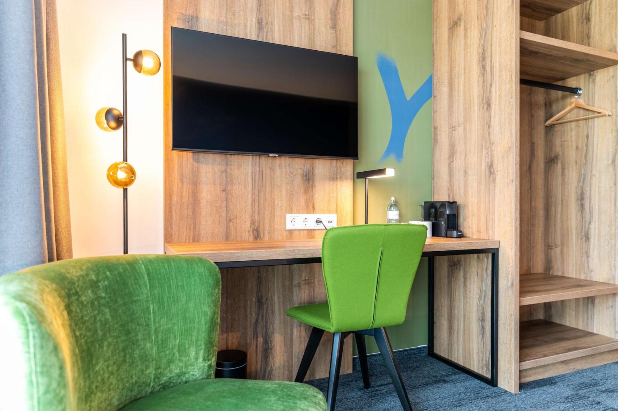 Aiden By Best Western Stadtgut Hotel Steyr - Free Parking Bagian luar foto